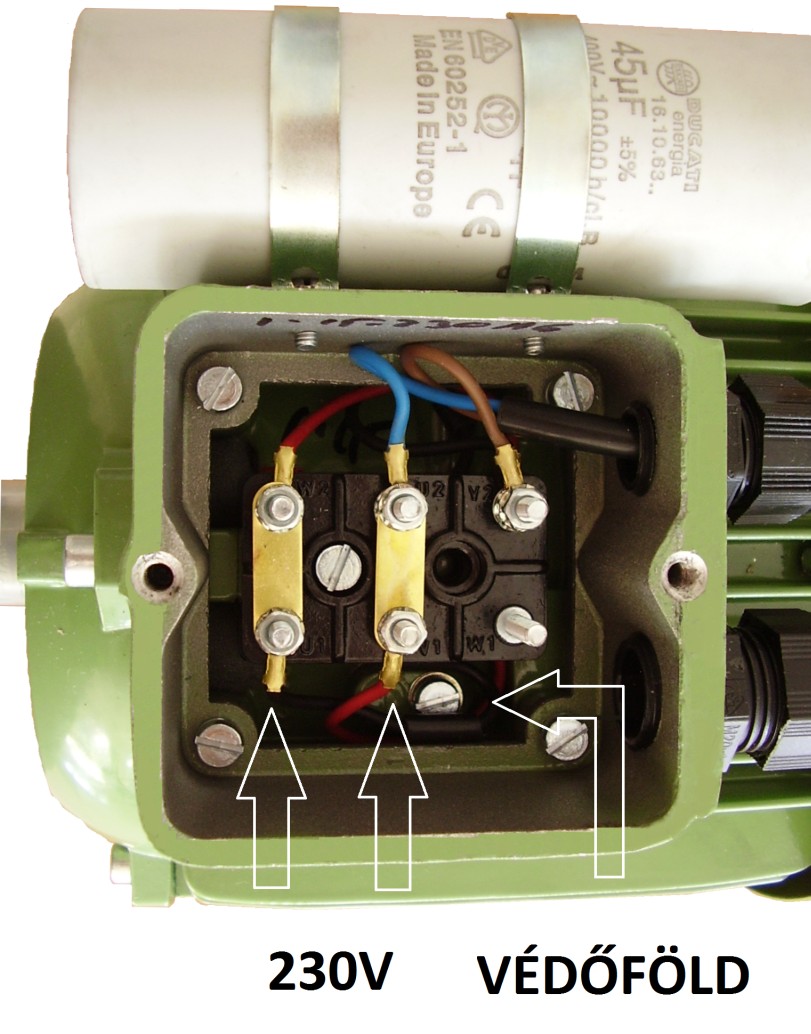 Egyfázisú villanymotor bekötve. Forgásirány: óramutató járásával megegyezó.